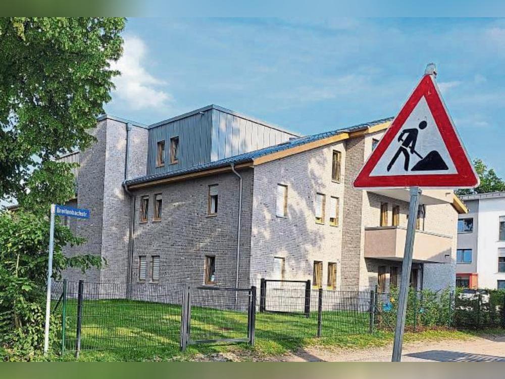 Der Neubau in der Breitenbachstraße – im Lippstädter Süden, am alten Viktoria-Sportplatz – wurde Anfang 2025 fertiggestellt. Für die sieben Wohnungen gab’s über 75 Bewerbungen (dann stoppte die BWG die Liste). Foto: Schwade