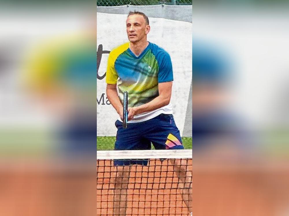 Michael Nolte war beim ersten Saisonsieg des Herren 50-Regionalligateams vom TC GW Lippstadt im Einzel und Doppel erfolgreich.
