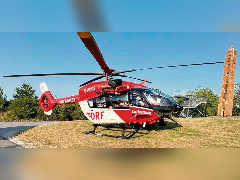 Der Rettungshubschrauber landete am Kliever Obelisken. Foto: Feuerwehr Anröchte