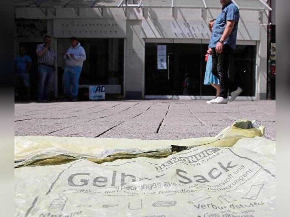 Seit Ende April gibt es in der ehemaligen Bäckerei Wietfeld nicht mehr wie gewohnt die Gelben Säcke. Foto: Großer