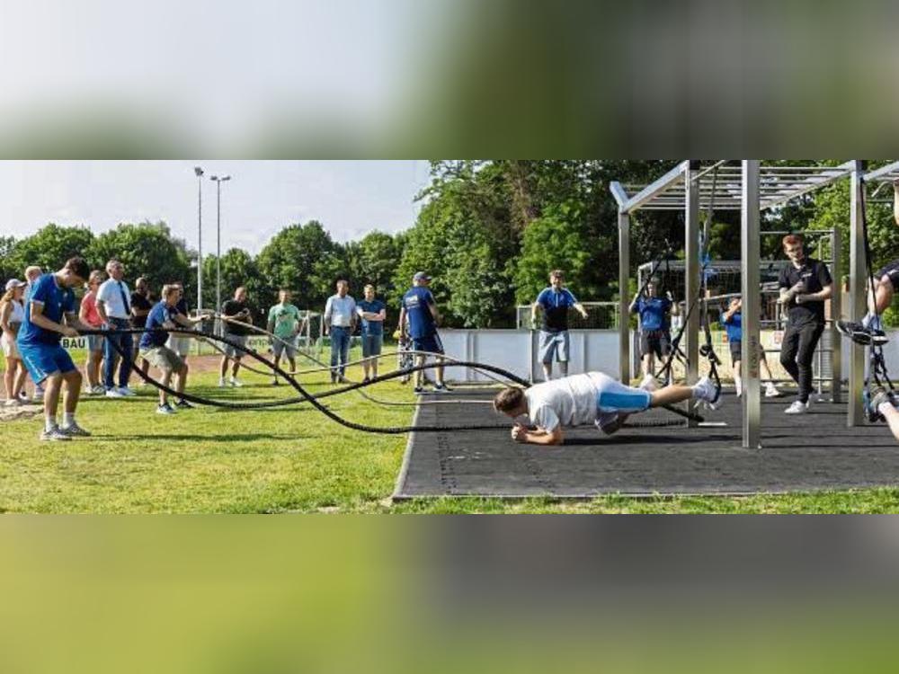 Die neue Calisthenics-Anlage in Lipperbruch ergänzt das bereits vorhandene Sportangebot im Ort.