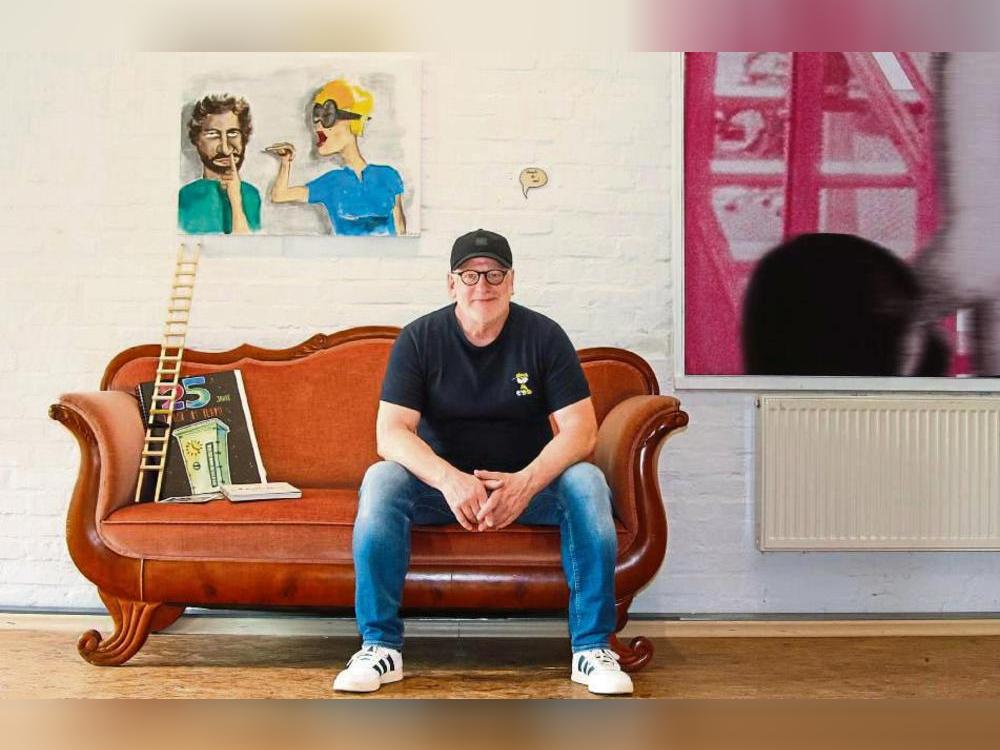 Profiprax-Seminarleiter Dirk Skowronski hat auf dem „Plaudersofa“ Platz genommen.