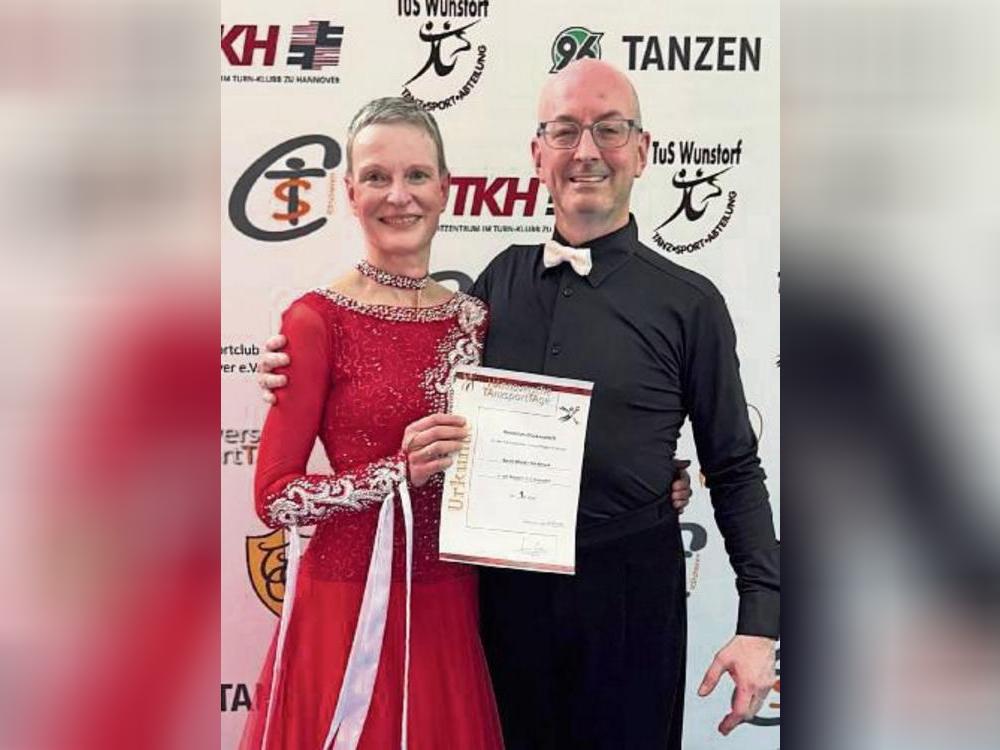 Feierten für den TSC Castell Lippstadt einen weiteren Turniersieg: Ute und Bernd Strunk.