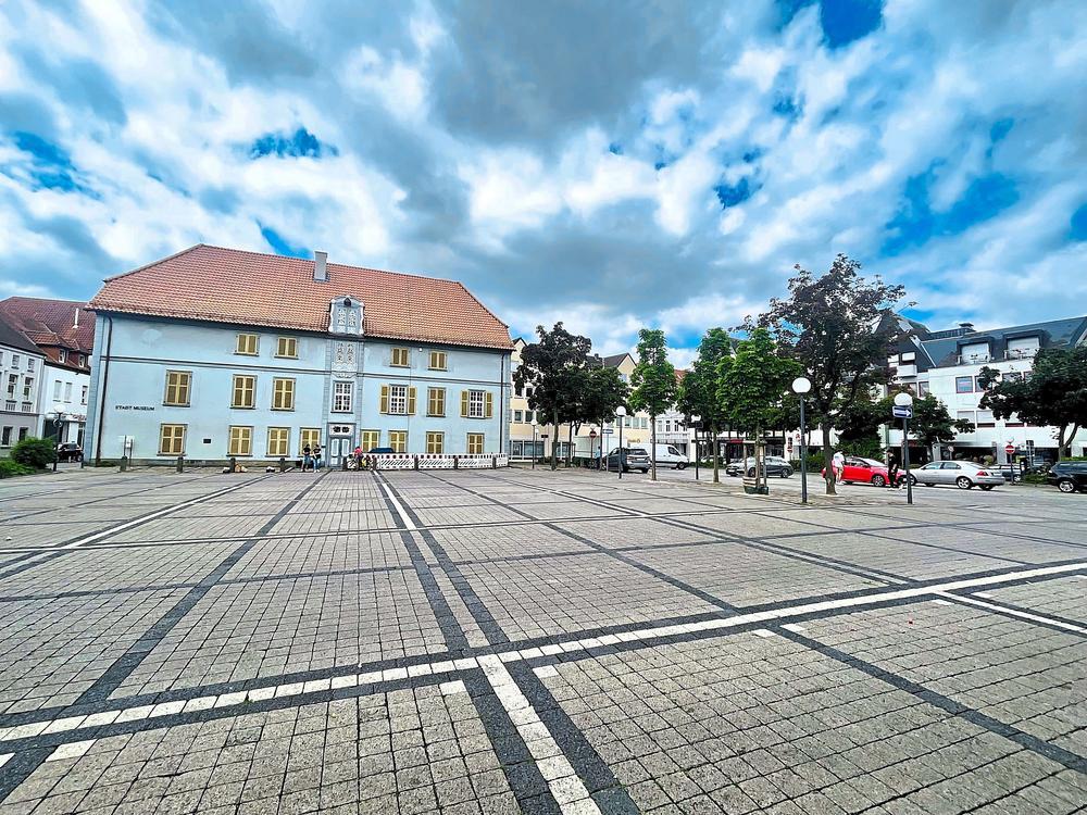 Streitobjekt: Über die Nutzung und Gestaltung des Lippstädter Marktplatzes wird derzeit heftig gezankt. Foto: Vielberg