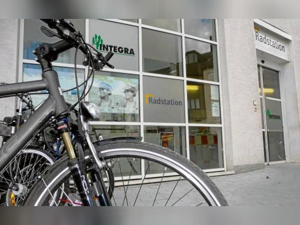 Die Radstation am Lippstädter Bahnhof soll erweitert werden. Geplant ist der Bau einer modernen Fahrradgarage auf der Südseite des Bahnhofs.