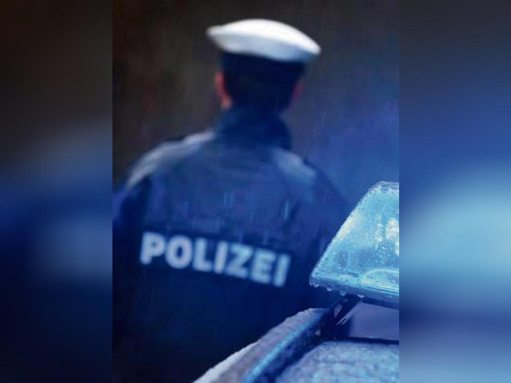 Die Polizei fahndet nun nach dem unbekannten Park-Perversling. Foto: dpa