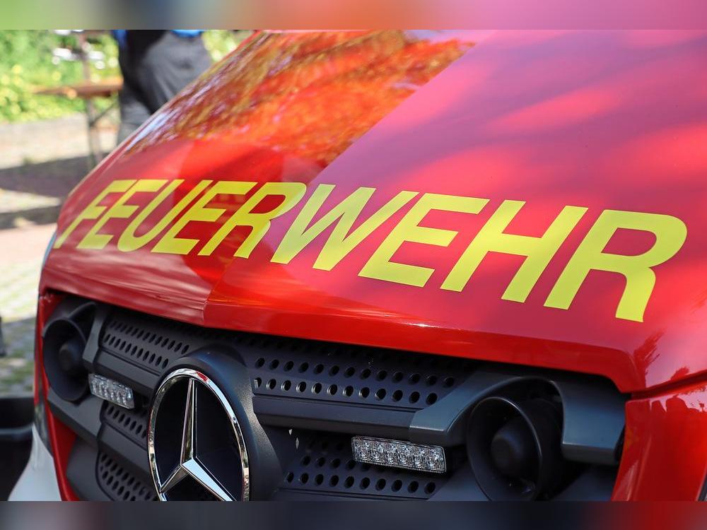 Zu einem brennenden Traktor musste die Feuerwehr Salzkotten eilen. 