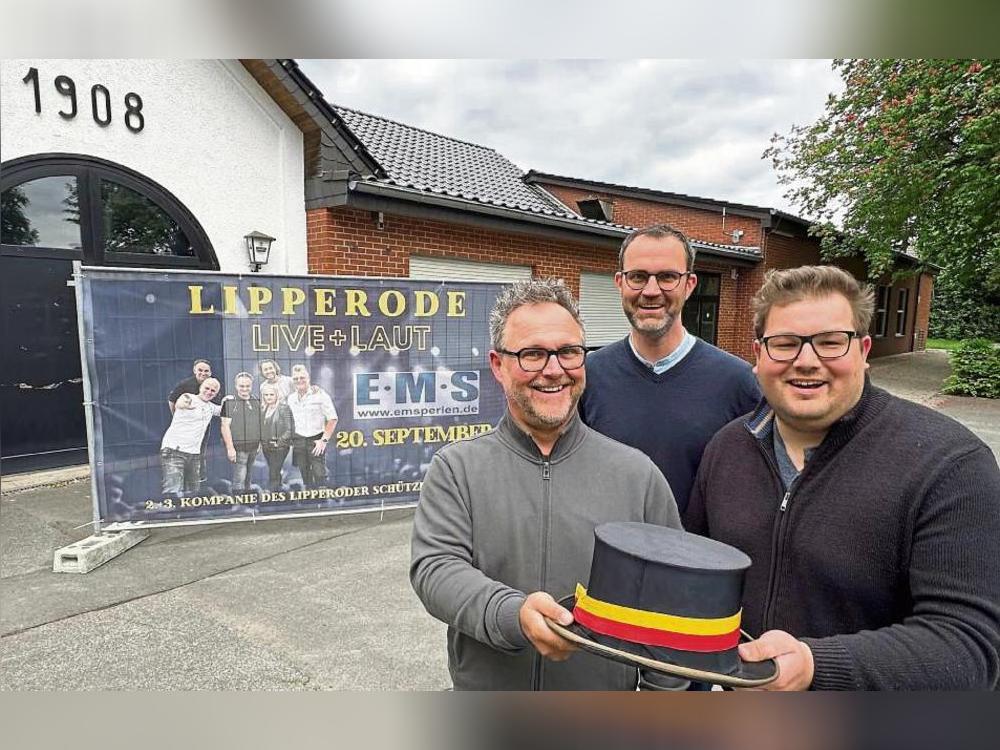 „Live und laut“ – und das mit Ansage: Die Lipperoder Schützen holen im September die Emsperlen auf die Bühne – (v.l.) Marc Ottensmeier, Frank Schliemann und Philip Knaup. Foto: Cegelski