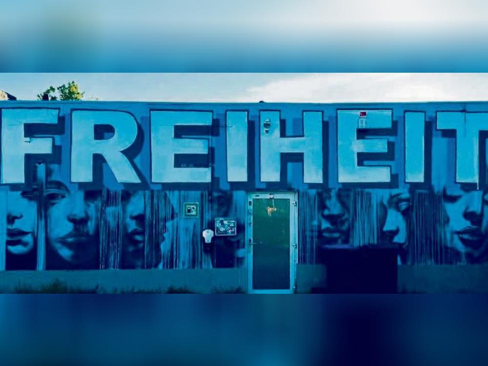 Die künstlerische Freiheit endet dort, wo die Gestaltungssatzung beginnt: Das Wandgemälde in der Mühlenstraße sollte überstrichen werden, weil es der Stadt zu großflächig ist.