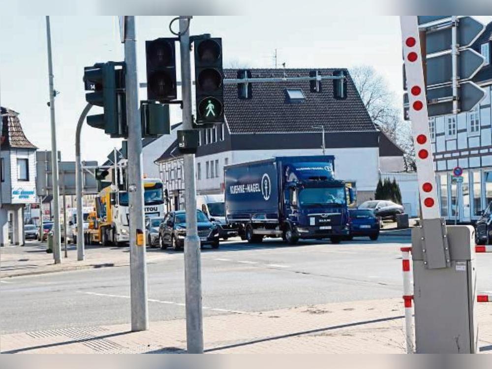 Die Umgehungsstraßen sollen Entlastung für die verkehrsgebeutelte Erwitter Innenstadt bringen. Dabei sei die Deges schon einen guten Schritt weiter. Foto: Dietz