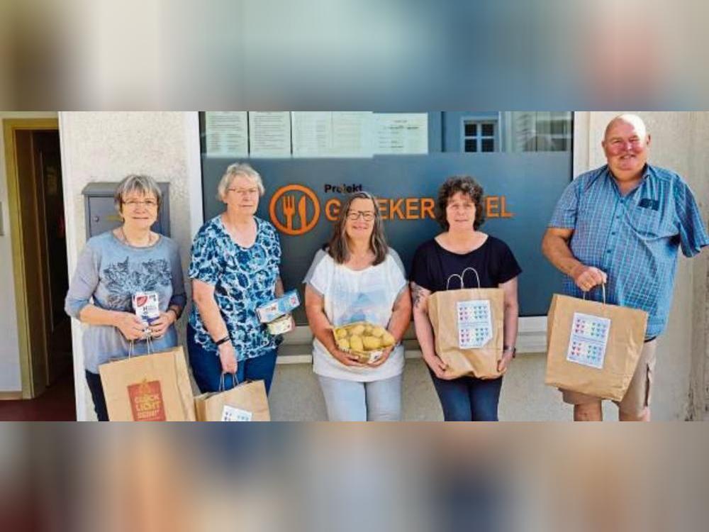 Lebensmittelspenden gab es vom Team der ökumenischen Marktkirche für die Tafeln in Geseke und Lippstadt.