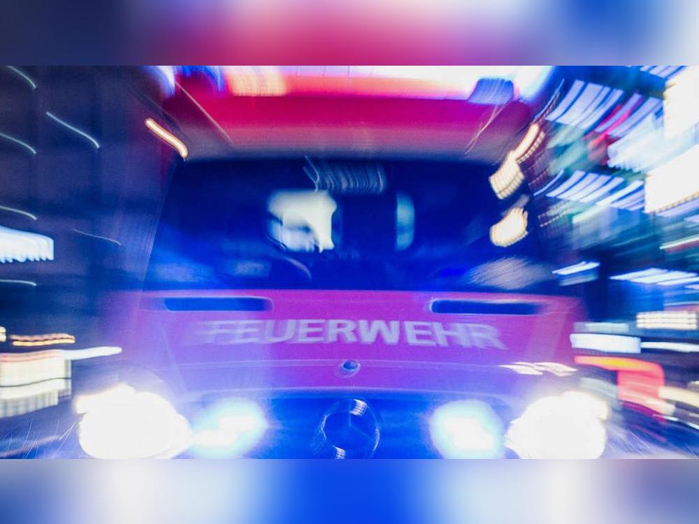Ein Feuer auf einem Dachboden hat am Dienstagabend in Eickelborn für Aufregung gesorgt.