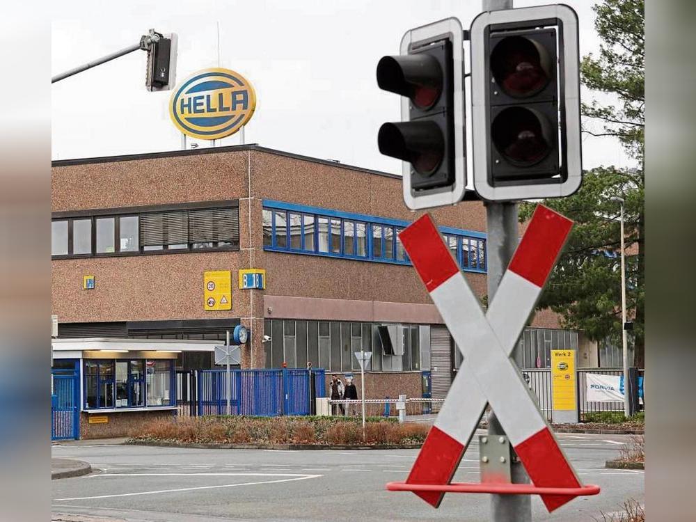 Der Lippstädter Licht- und Elektronikspezialist Hella, hier im Bild das Nordwerk an der Beckumer Straße, hat am frühen Freitag seine Halbjahreszahlen präsentiert. Foto: Niggenaber