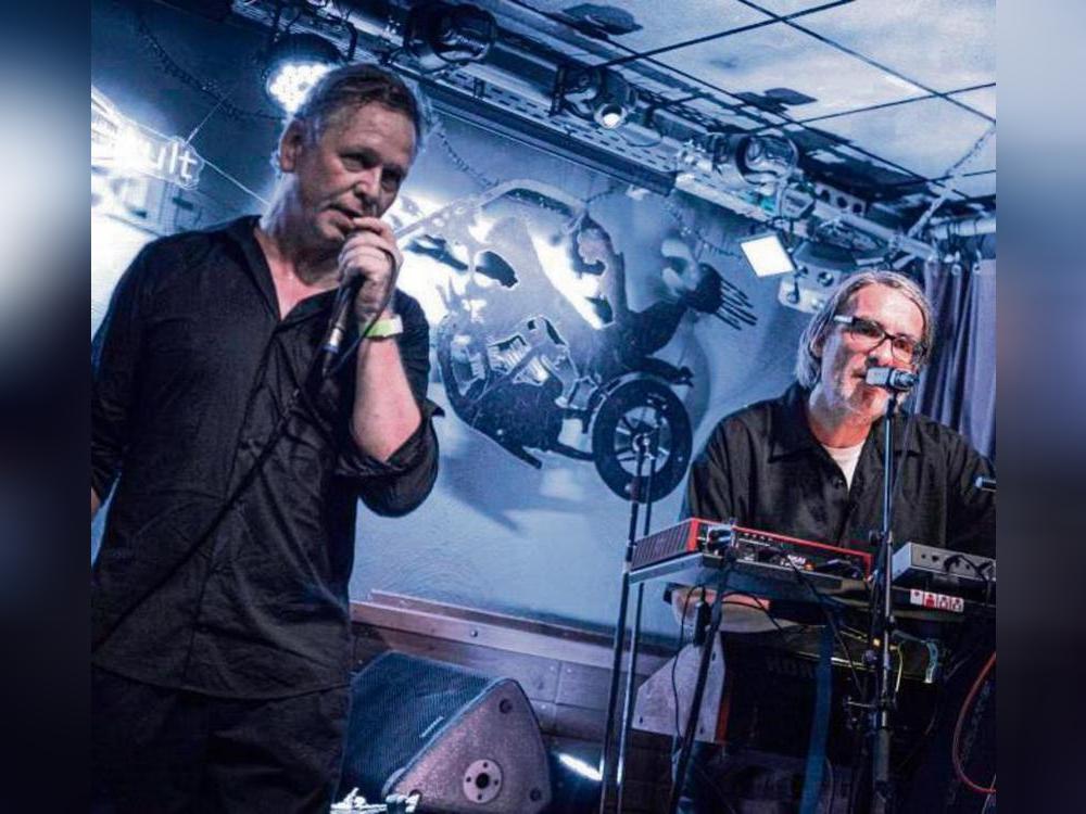 Die Debut-CD „non“ vom Duo Salvage Art aus Köln erschien vor vier Jahren beim ebenfalls am Rhein beheimateten Indie-Label „Sizer Records“.