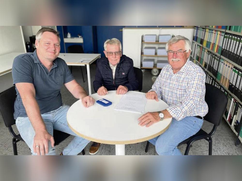Stadtarchivar Ralf Schumacher, Franz-Josef Koch und Gerhard Schulte (v.l.).