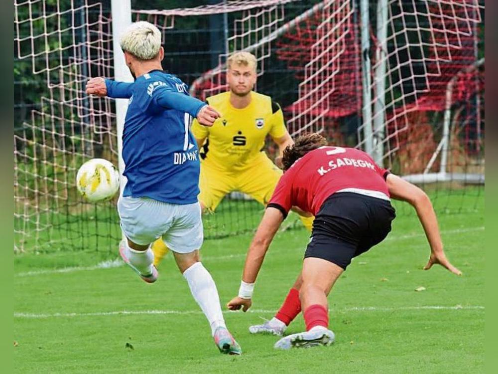 Keine Experimente: Luca Beermann steht auch im Pokalspiel gegen Bad Lippspringe im Tor des SV Lippstadt. Foto: Lütkehaus