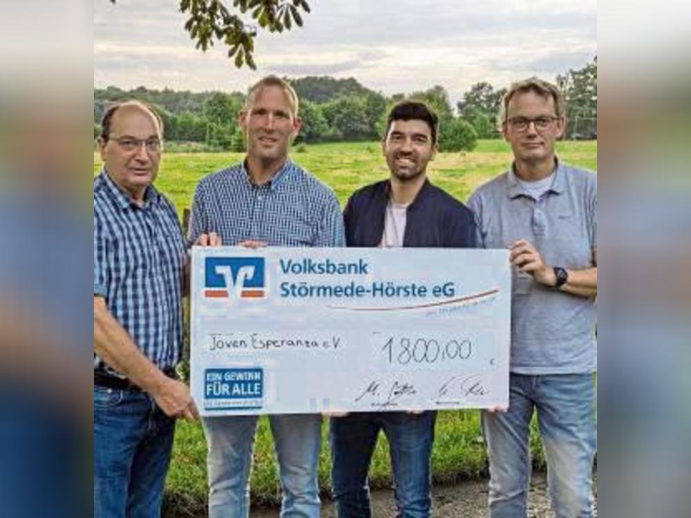 1800 Euro für den guten Zweck haben die Hörster Schützen beim Schützenfest gesammelt.
