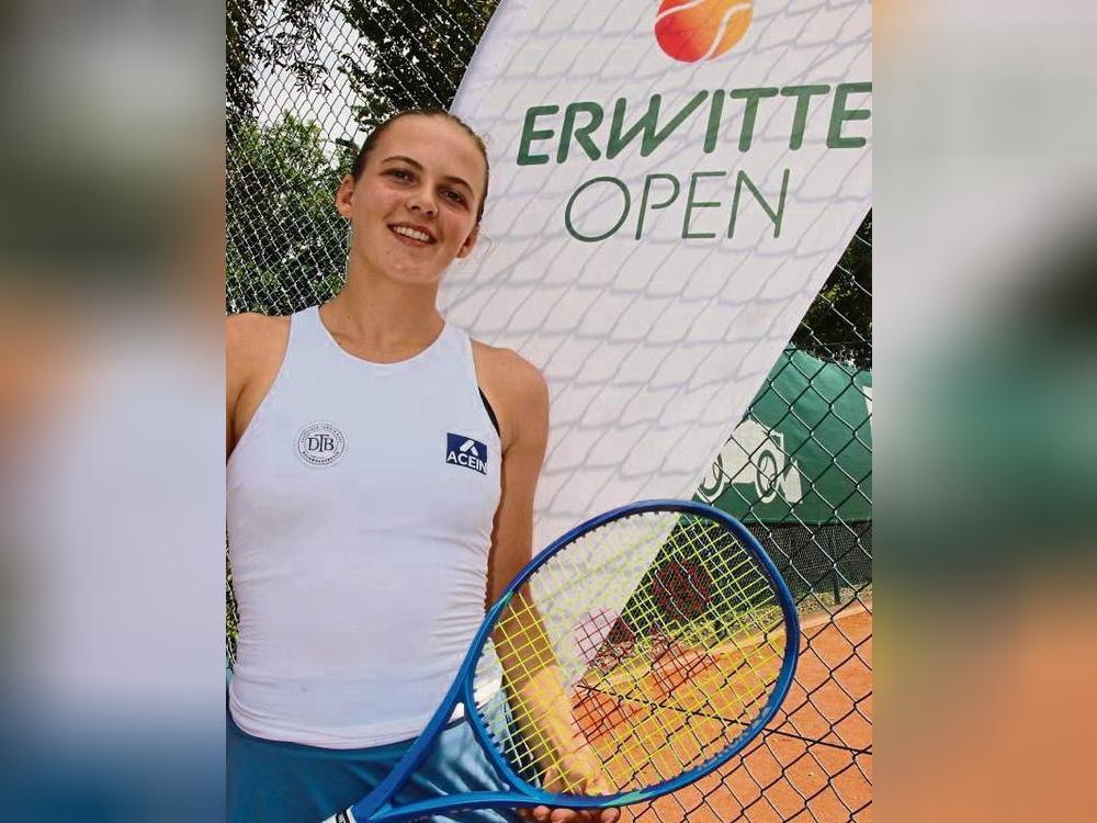 Von Paris nach Erwitte. Nach ihrem Triumph in der Juniorinnen-Doppel-Konkurrenz bei den French Open schlägt Eva Bennemann aktuell bei den Erwitte Open auf. Foto: Wiegand