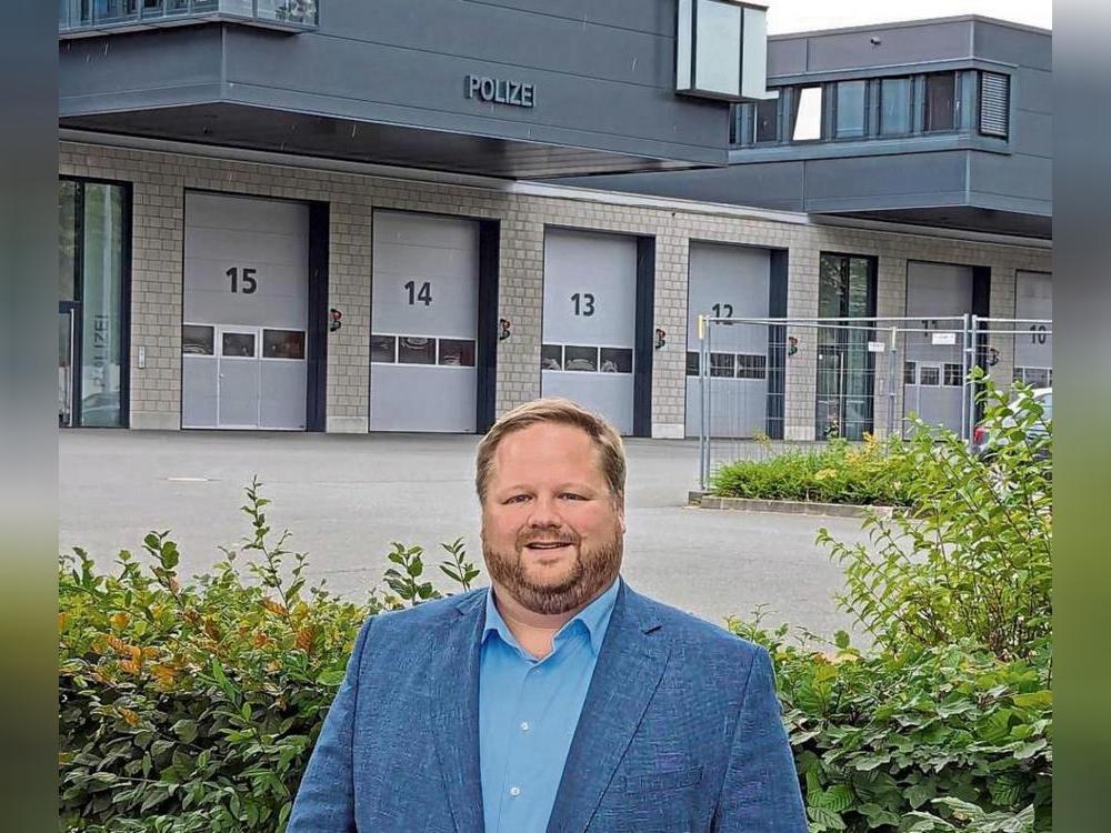 Das Rettungszentrum in der Kreisstadt Soest steht für Heinrich Frieling sinnbildlich für die Verlässlichkeit. Foto: Maack