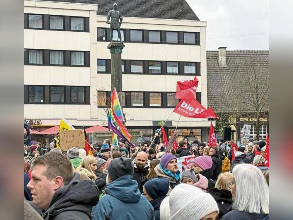 Zuletzt hatte das Aktion Buntes Lippstadt im Februar am Bernhardbrunnen zur Gegendemo aufgerufen. Archivfoto: Mund