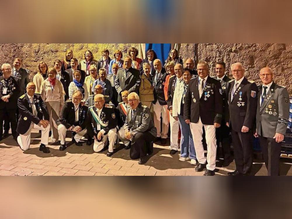 Eine Delegation des Kreisschützenbunds Lippstadt besuchte die Herbsttagung in Balve.