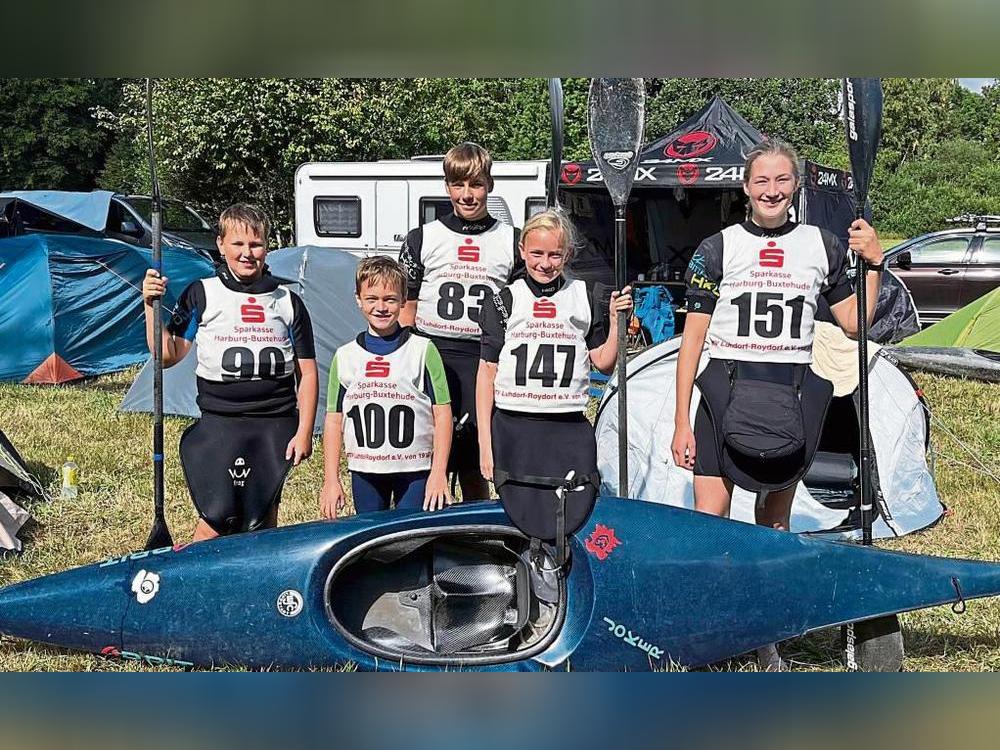 Auch die WSC-Nachwuchssportler (v.l.) Felix Witt, Lutz Witt, Just Bröckelmannn, Lotta Menze und Ido Hoppe trumpften beim Kanuslalom in Rotenburg in groß auf.