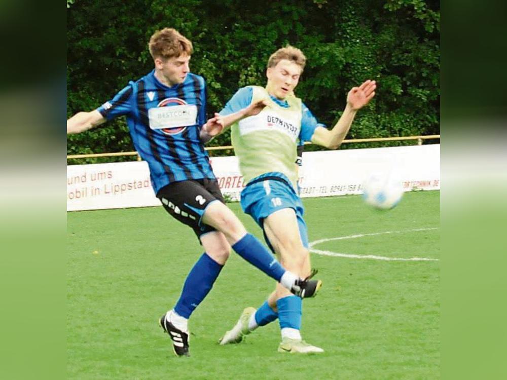Nach leichten Startproblemen sorgte die A-Jugend des SCL (mit Leibchen) im Pokalduell gegen die JSG Ehringhausen beim 9:1 noch für klare Verhältnisse. Foto: Dannhausen