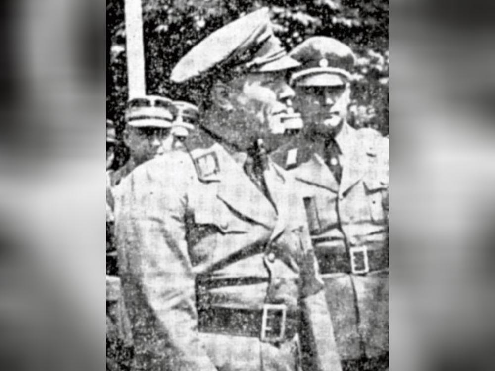 Beim Stadtjubiläum 1936 wurde den Nazi-Führungskräften ein Platz auf der Ehrentribüne eingeräumt: „Gauleiter Wagner, neben ihm Burgkommandant Joest von der Reichsschulungsburg und hinter ihm Regierungspräsident Dr. Runte auf der Ehrentribüne“, lautete die Bildunterschrift damals. Fotos: Archiv