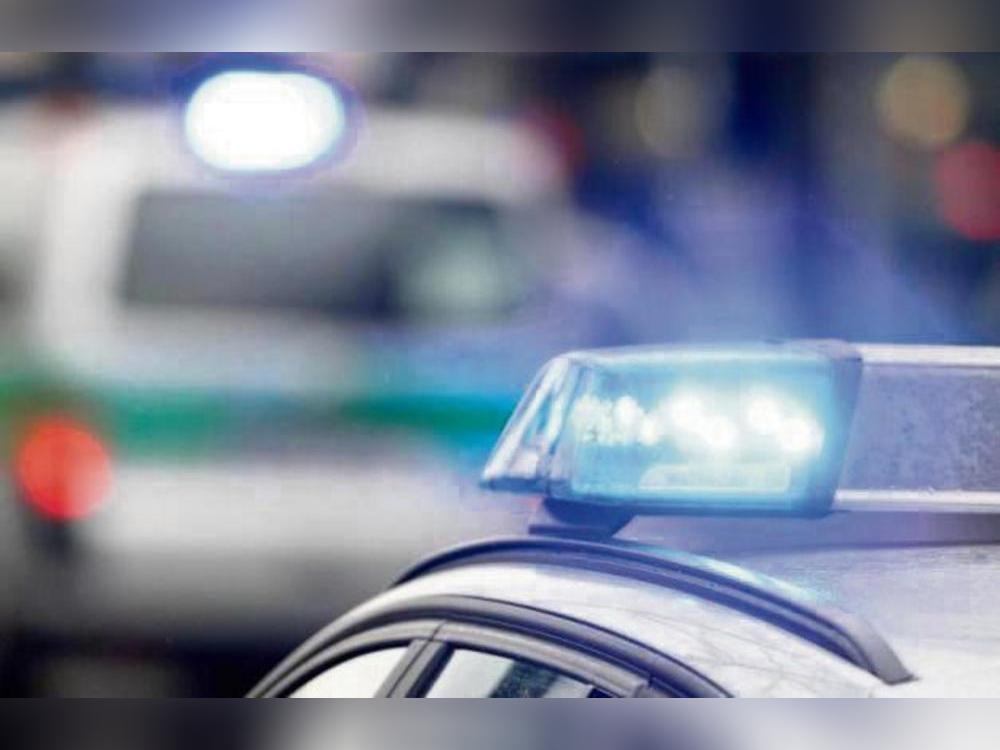 Gleich zweimal mussten Feuerwehr und Polizei in den frühen Morgenstunden zu Donnerstag zu Bränden im Stadtgebiet ausrücken. Foto: dpa