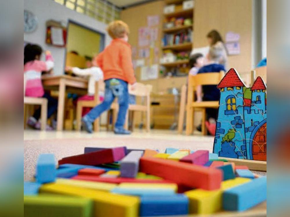Vor dem Spaß in der Kita steht die Anmeldung: Ab 1. Oktober ist das Online-Formular im Kita-Portal des Kreises Soest freigeschaltet. Foto: Monika Skolimowska (dpa)