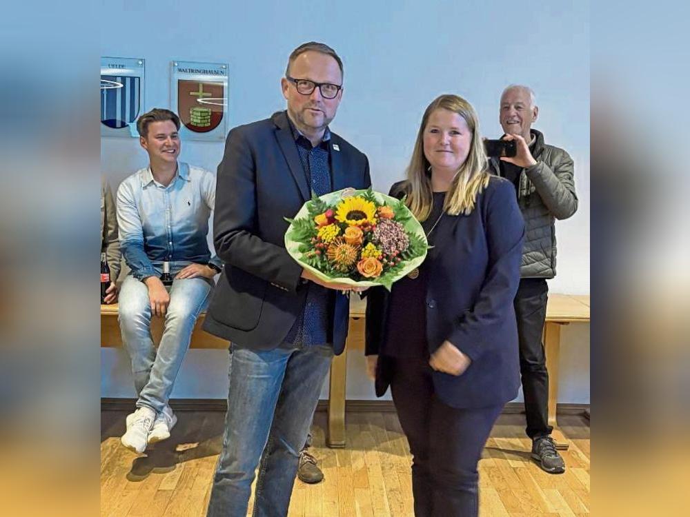 Wiederwahl hieß es für Anröchtes Bürgermeister Alfred Schmidt. Er fuhr zwar kein Traumergebnis ein, war aber mit den 67,4 Prozent der Stimmen zufrieden. Fotos: Dagmar Meschede