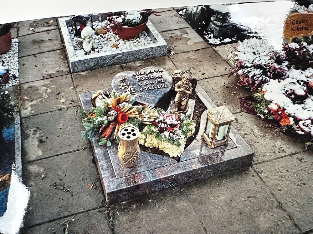 Wieder wurden Bronzeelemente auf dem Rüthener Friedhof gestohlen. 