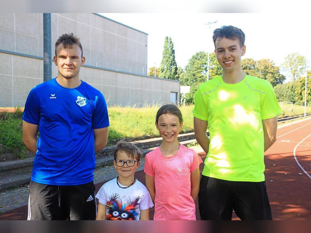 Joel Radin, Florian und Anika Braun sowie Raphael Clasen (v.l.) freuen sich auf das Flutlichtsportfest der LA-Abteilung des TSV Rüthen am 20. September.