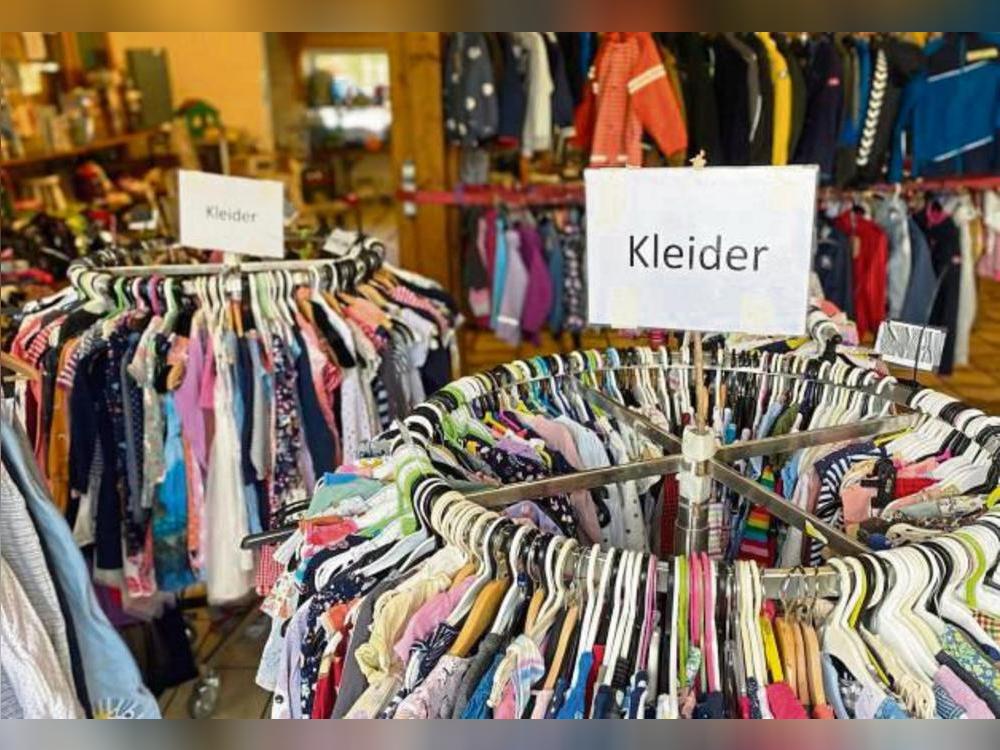 Große Auswahl, kleine Preise: am Sonntag wird von 10.30 Uhr bis 13 Uhr in der Eickelborner Schützenhalle getrödelt.