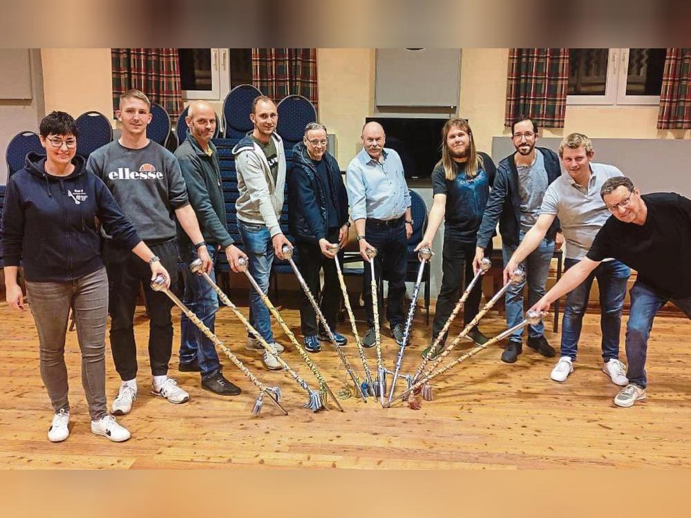 Mit Unterstützung der Bundeswehr organisiert der VMB-Kreisverband regelmäßig Stabführerlehrgänge oder auch Kurse für Solotrommler und -flöte für den Zapfenstreich.