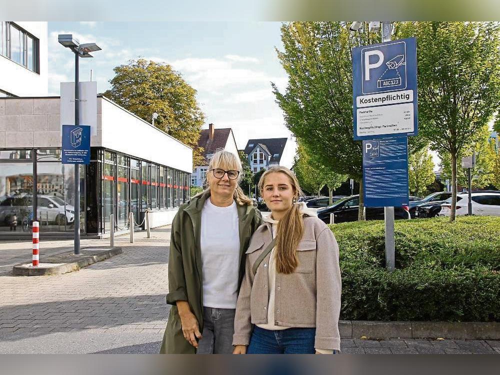 Das kamerabasierte Parksystem in der Spielplatzstraße wurde Petra und Lara Scherotzki zum Verhängnis. Wochen nach der Mahnung erfolgte die Erstattung. Foto: Bastian Puls