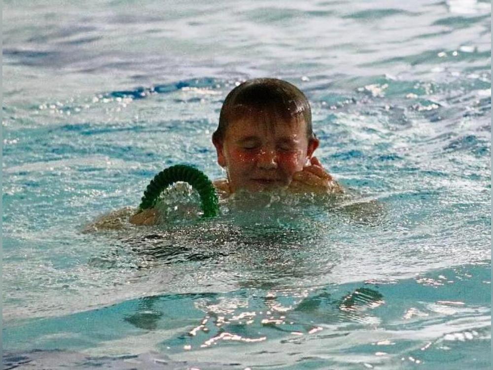 Bahnen ziehen, tauchen und planschen im Lehrschwimmbecken – dafür fehlt noch eine Aufsicht. Archivfoto: Ulrike Dietz
