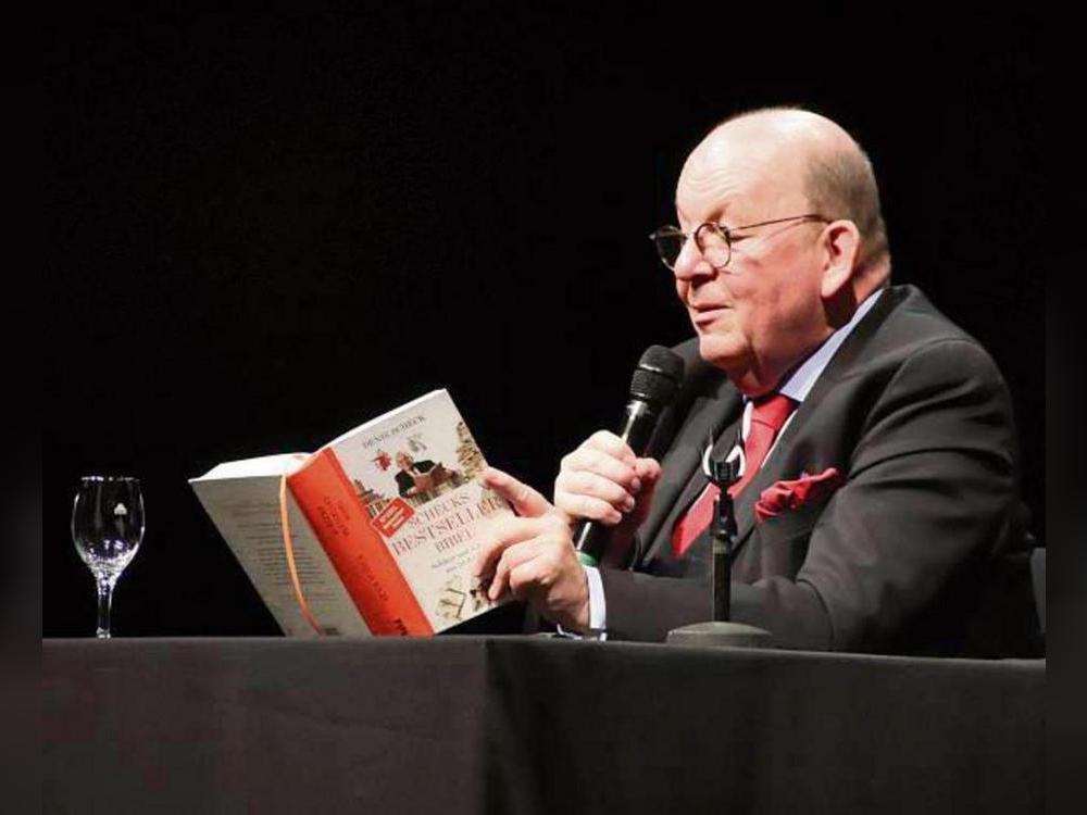 Der Literaturkritiker Denis Scheck stellte beim Lippstädter Wortfestival seine „Bestseller Bibel“ vor. Foto: Dagmar Meschede