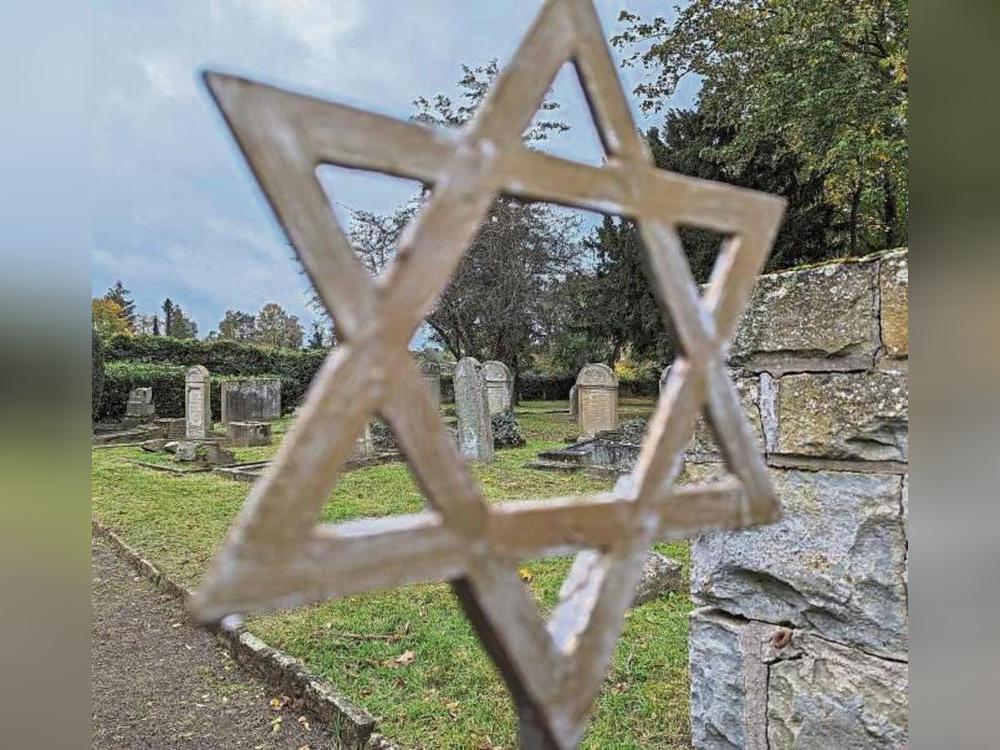 Eine Führung über den jüdischen Friedhof in Anröchte bietet die VHS am 8. November an. Archivfoto: Henrike Raestrup