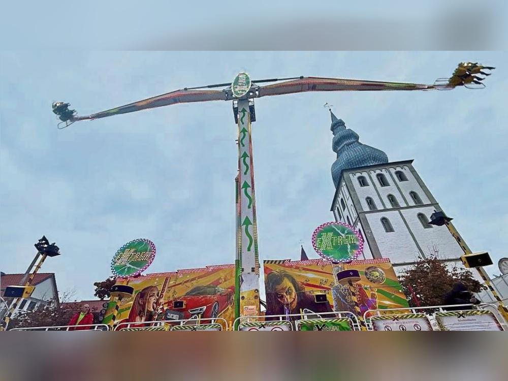 Das Fahrgeschäft Extrem: extrem hoch, extrem rasant. Foto: Vielberg