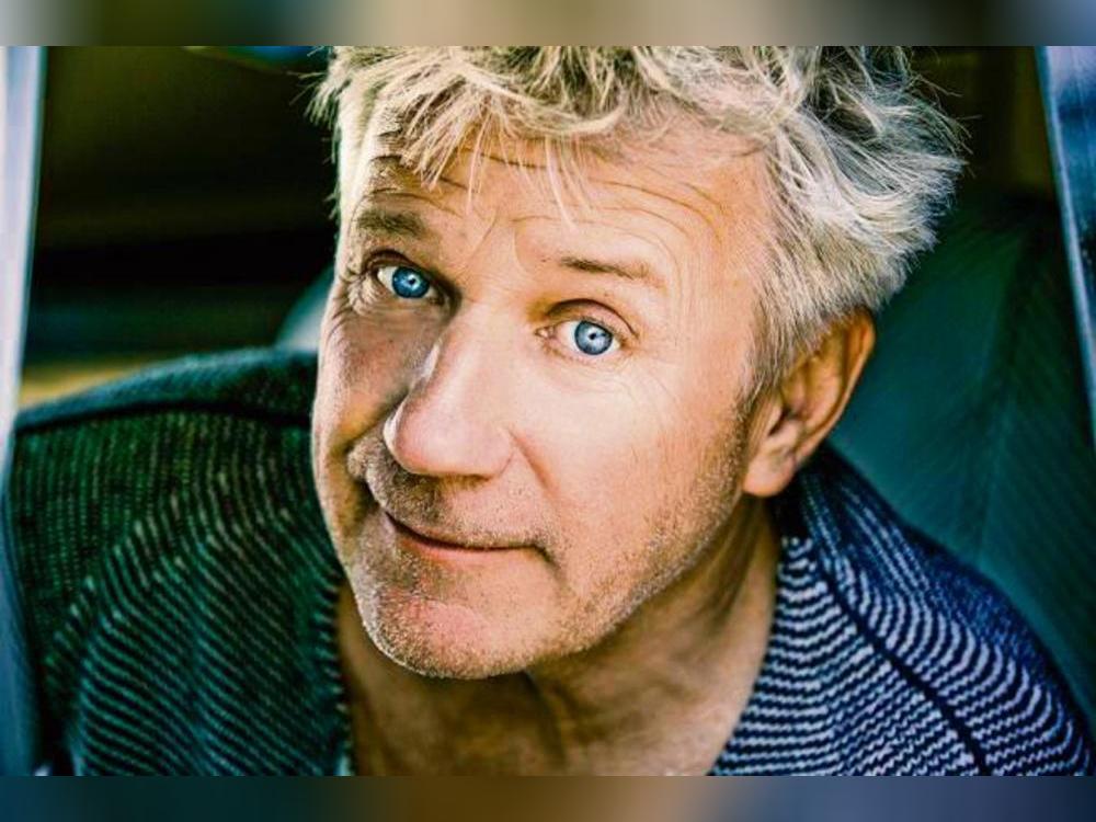 Jörg Schüttauf ist in Heinrich von Kleists Komödienklassiker „Der zerbrochene Krug“ als zwielichtiger Dorfrichter Adam zu sehen. Foto: Christian Hartmann