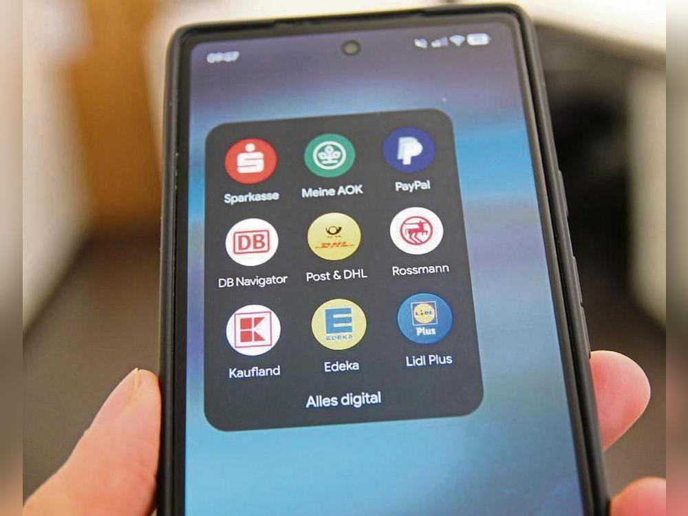 Für fast alles gibt es eine App – von der Krankenversicherung bis zum Bahnticket. Foto: Bastian Puls