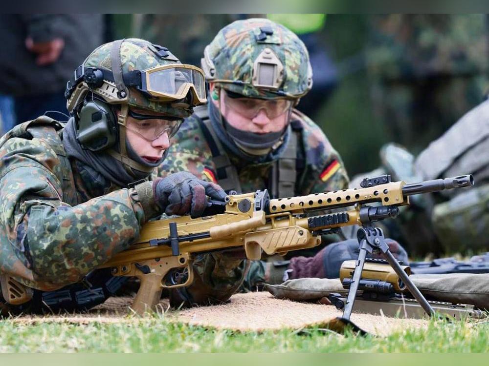 Sehr viel Geld wird in den kommenden Jahren ausgegeben werden für die Landesverteidigung. Davon könnten auch heimische Unternehmen profitieren, mehr noch: Die Produkte und Dienstleistungen gerade auch von kleinen mittelständischen Betrieben werden dringend gebraucht. Foto: dpa