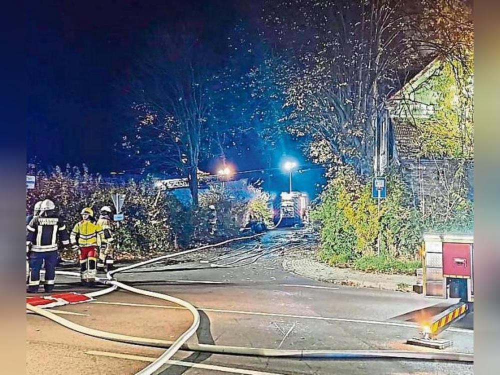 In einem leerstehenden Haus an der Straße An der Schlacht war am 6. November ein Feuer ausgebrochen. Dass es Brandstiftung war, vermutete die Polizei sofort. Foto: Feuerwehr