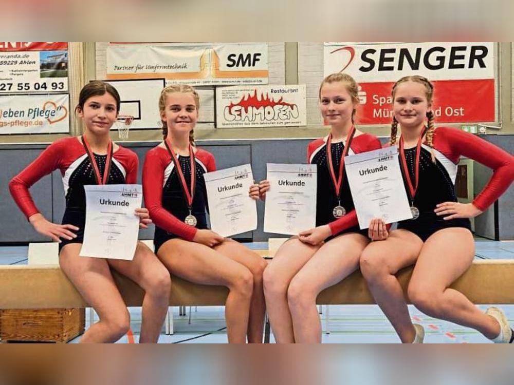 Überraschten mit Rang zwei in der Mannschaftswertung: Martina Rizzo, Mila Schneider, Milana Heinz, Laura Geise vom SCL.