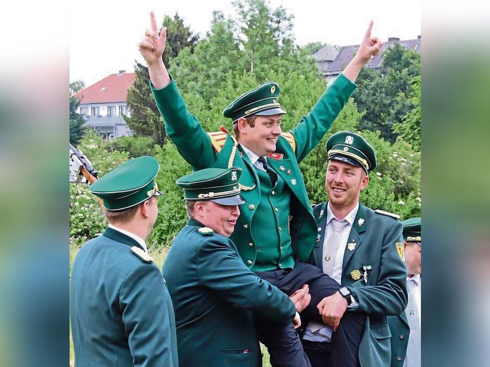 Das Vogelschießen in Klieve wandert vom Montagmorgen auf den Samstag. Archivfoto: Dagmar Meschede