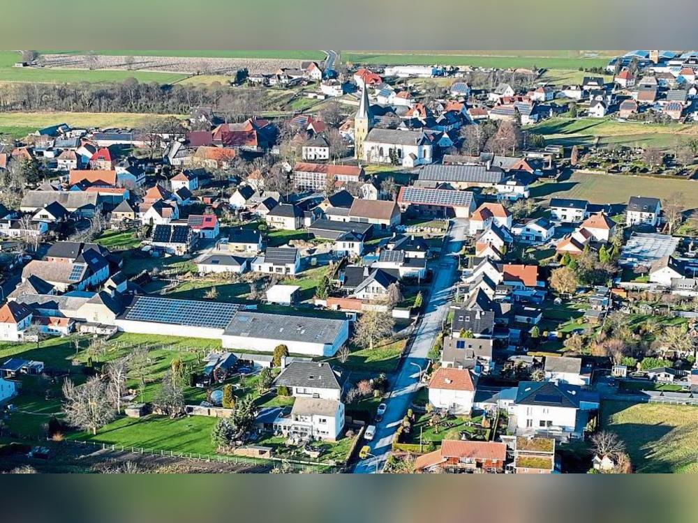 Mellrich von oben: Das Dorf bereitet sich schon jetzt auf sein großes Jubiläum im Jahr 2027 vor. Dazu sind verschiedene Aktionen geplant. Archivfoto: Bernd Eickhoff