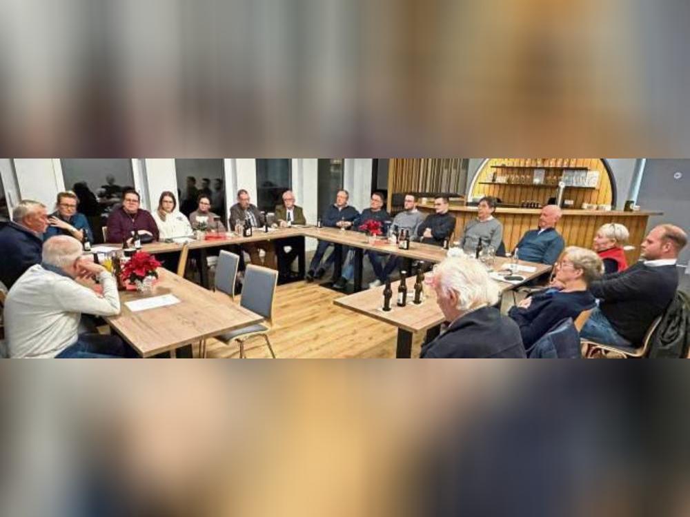 Über den Fahradweg in Richtung Eickelborn, eine mögliche Schließung des Pfarrheims und einen Schlösser-Run wurde jetzt beim Bürgergespräch der Ortsunion geredet.