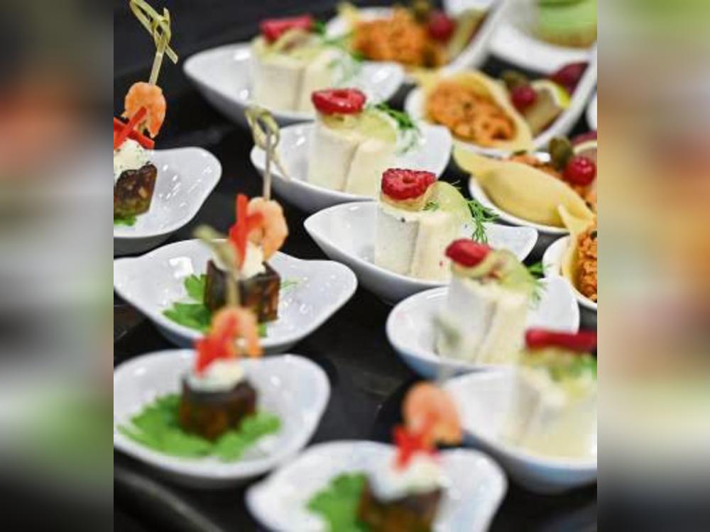 Nach einem Rezept für die Zukunft sucht der Cateringservice Auer in Lippstadt. Symbolfoto: Arne Dedert (dpa)