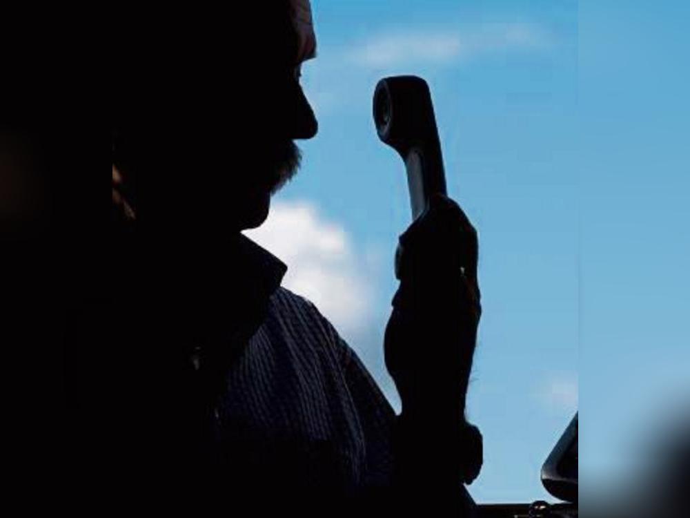 Die Polizei warnt aktuell wieder vor Schockanrufen im Kreis Soest. Foto: dpa